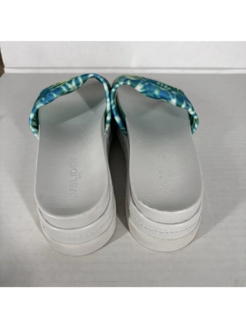 J/SLIDES Women 10 Blue Green Tie Dye Beach Casual Brit Slide Platform Sandals